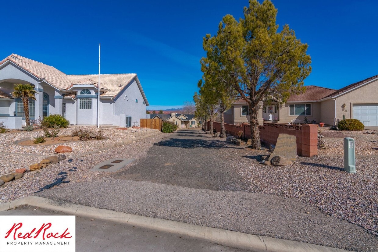 Foto principal - Spacious 3 Bedroom Single-Level Home in Bl...