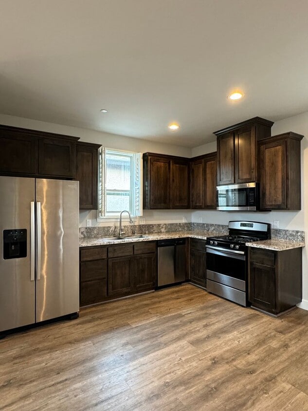 3483 E Eaton Rd Unit 2, Chico, CA 95973 Room for Rent in Chico, CA