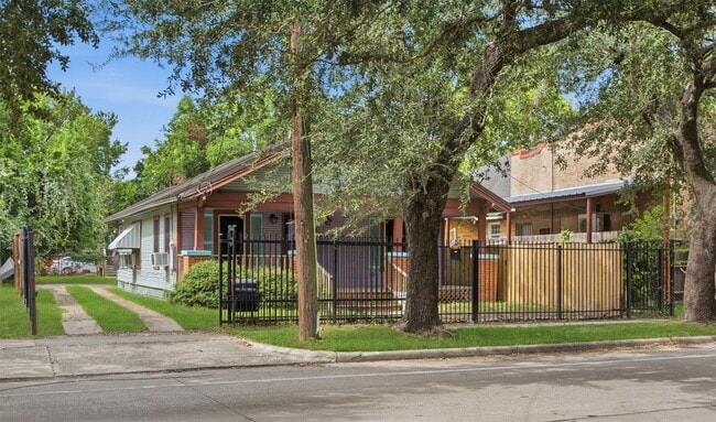 Building Photo - 5005 Lyons Ave