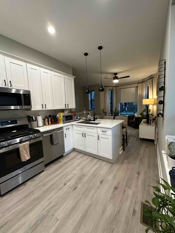 Foto del edificio - 1456 W Addison St