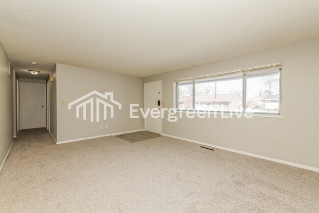 Foto del edificio - 2162 Burnside Dr