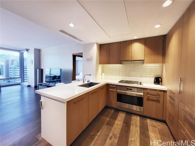 Building Photo - 1555 Kapiolani Blvd