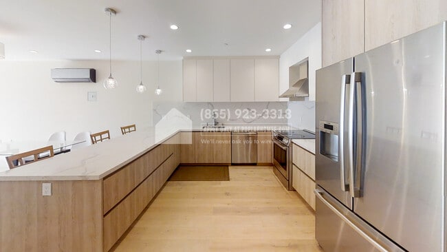 Building Photo - 2224 Clement St