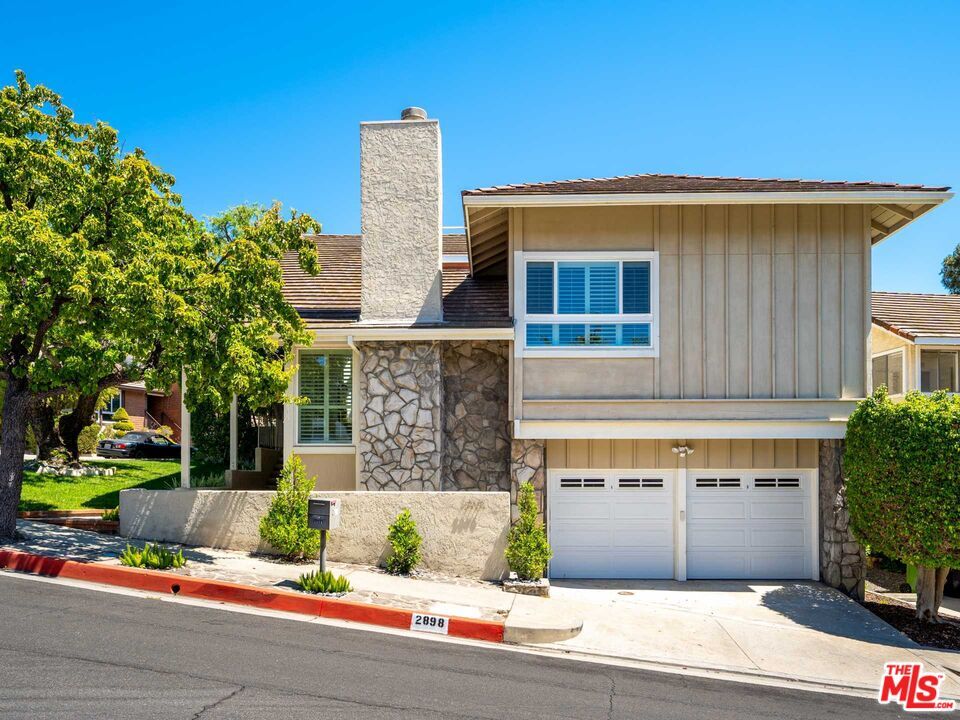Primary Photo - 2898 Woodwardia Dr