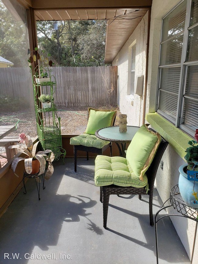 Building Photo - 2 br, 1 bath  - 2719 Beach Blvd S, Unit A