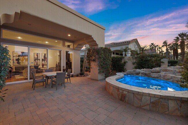 Foto del edificio - 704 Mission Creek Dr