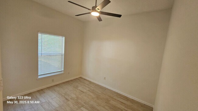 Foto del edificio - Fully Remodeled 3 Bedroom, 2 Bath Duplex w...