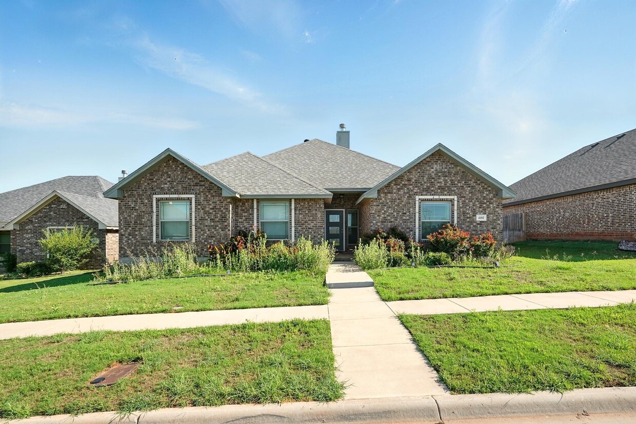 Primary Photo - 4102 Forrest Creek Ct