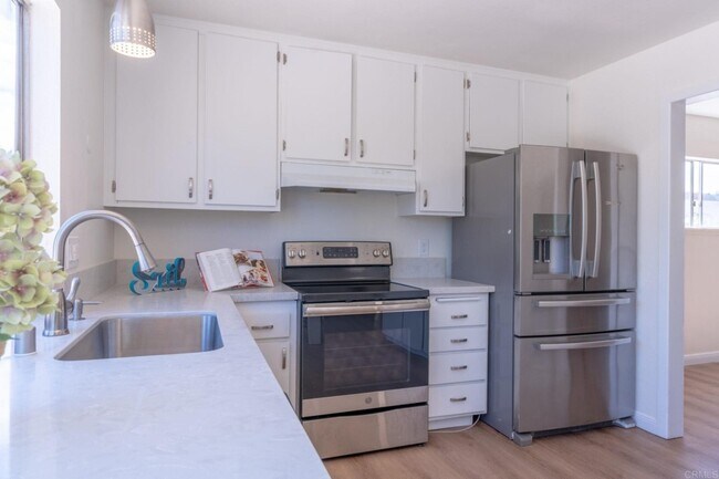 Foto del edificio - 8041 Jade Coast Rd