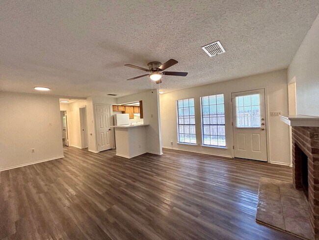 Building Photo - 9315 KEMPLER DR