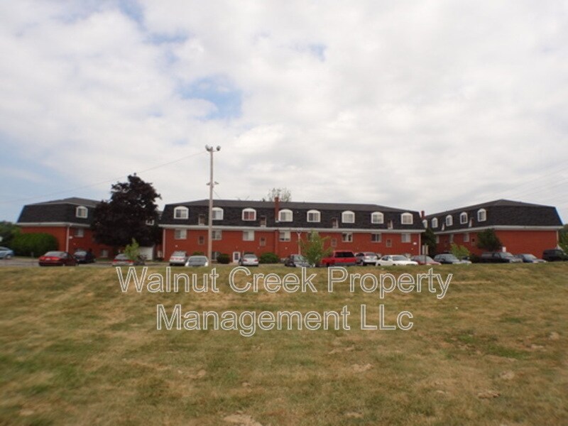 Primary Photo - 2100 Tower Blvd