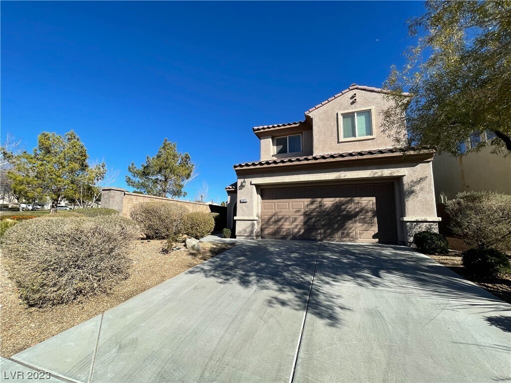 Foto principal - 2470 Denholme St