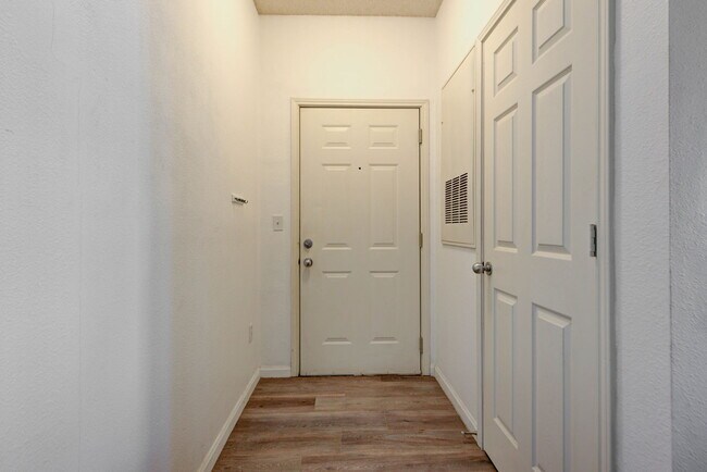 Foto del edificio - 2200 Classen Blvd