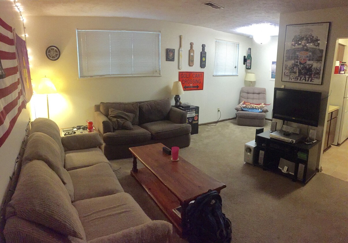 Living Room - 1212 Thurston St