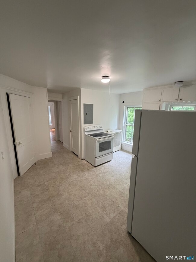 Building Photo - 180 W Main St