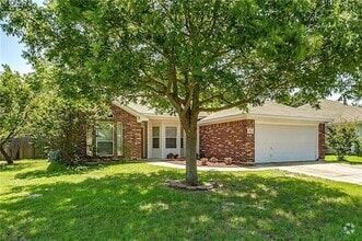 Building Photo - 407 Dakota Dr