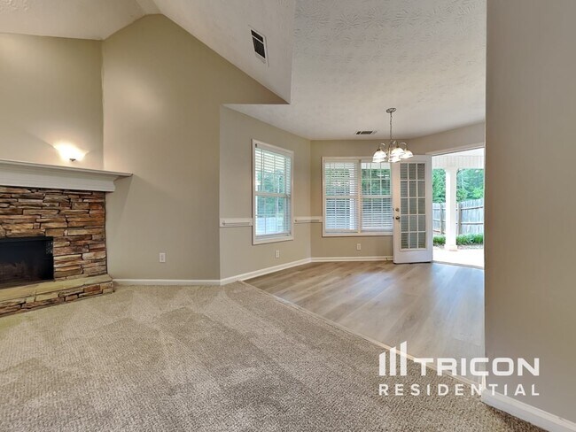 Foto del edificio - 20 Fields Creek Way