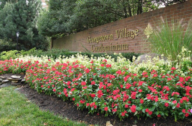 Building Photo - 11305 Commonwealth Dr