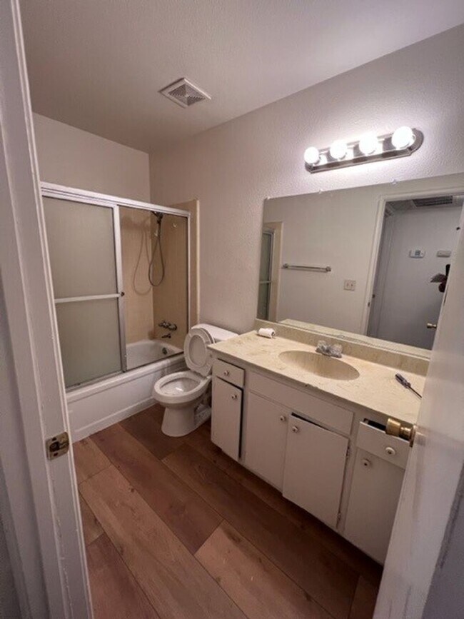 Foto del edificio - 3438-3438 S Woodland St