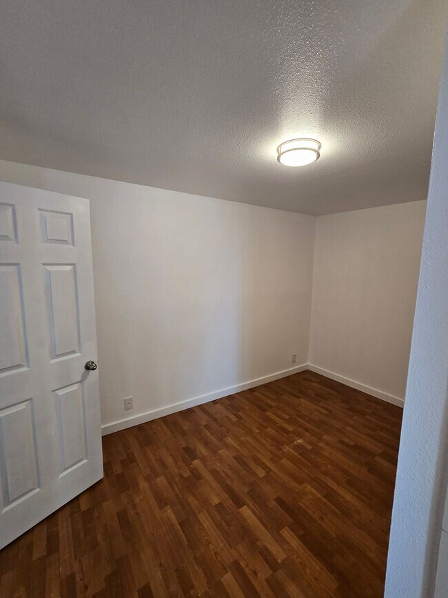 Foto del edificio - 2439 Sherman Ave