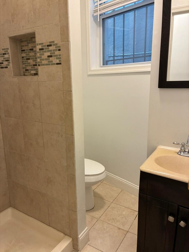 Foto del edificio - 532 E 22nd St