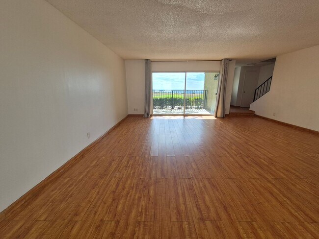Foto del edificio - A Townhouse with Views!