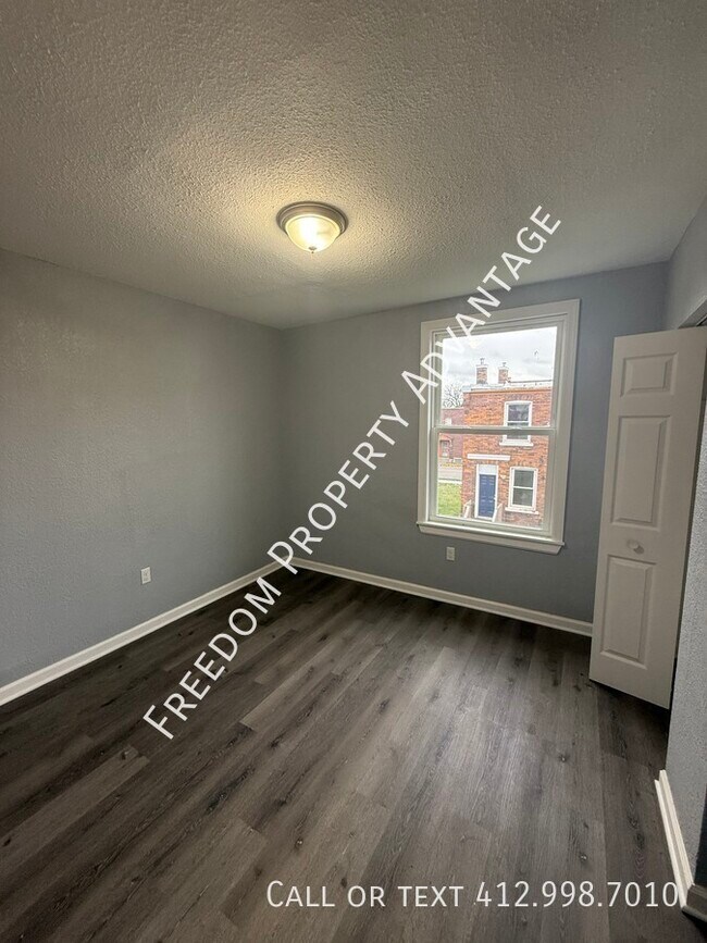 Foto del edificio - 7814 Formosa Way