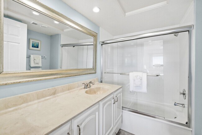 Building Photo - 8350 Estero Blvd
