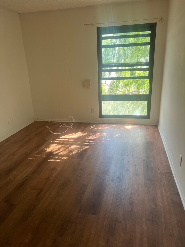 Building Photo - 7742 Redlands St
