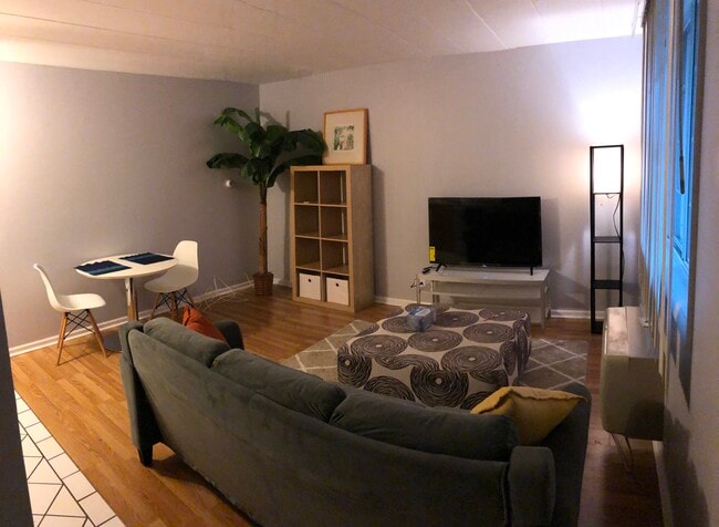 Building Photo - 1140 Ferdinand Ave Apt 9