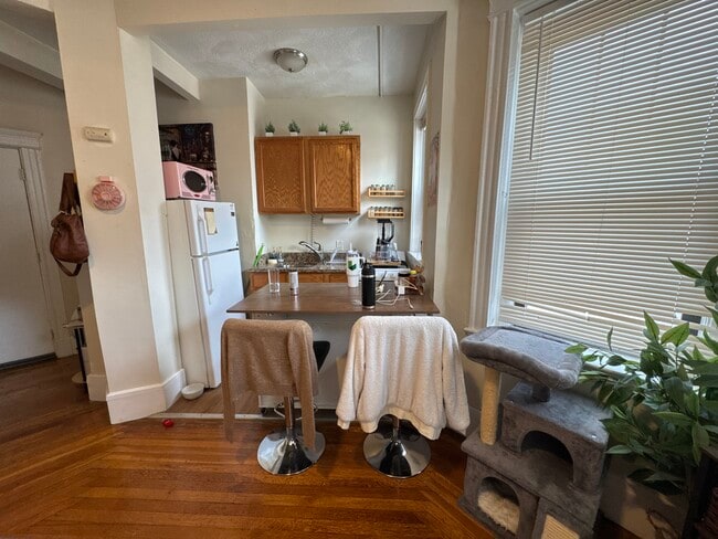 Foto del edificio - 242 Hemenway St