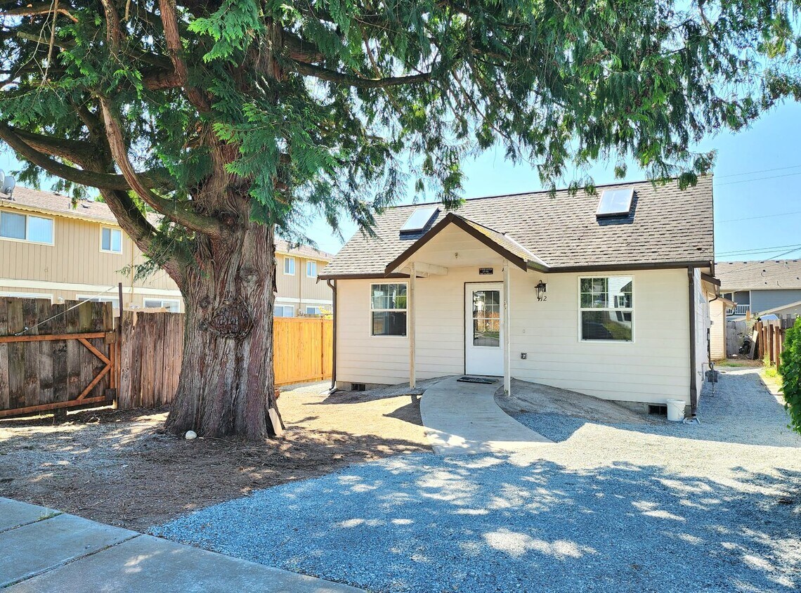 Foto principal - 3 Bedroom 2 Bath Home in Arlington