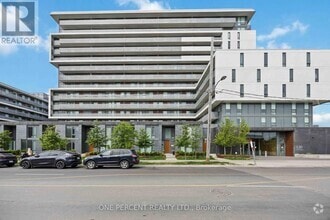 Building Photo - 120-120 Varna Dr