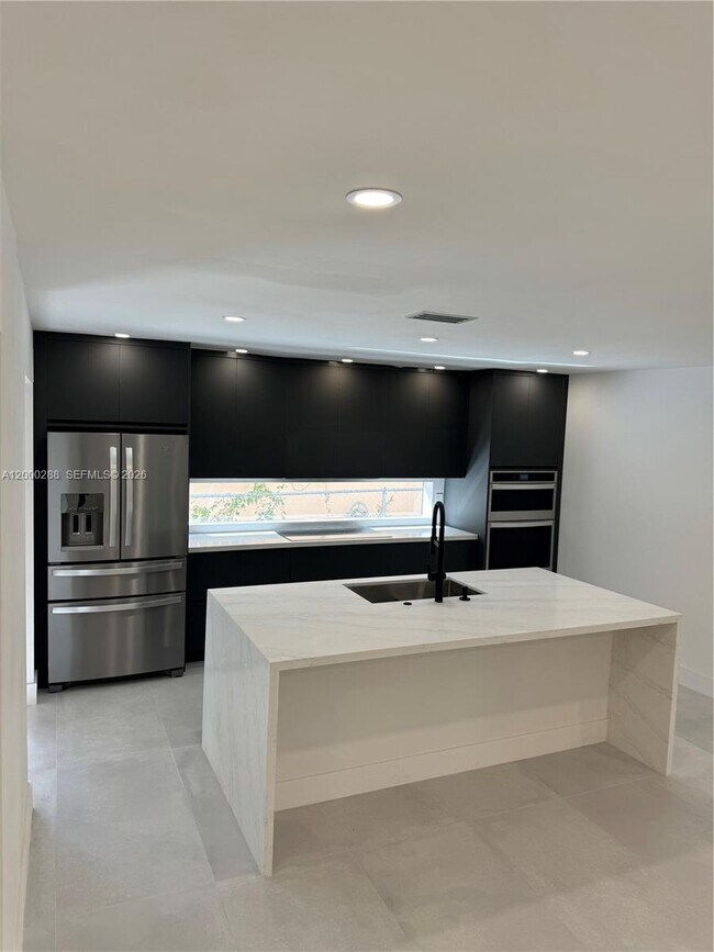 Foto del edificio - 3335 SW 65th Ave