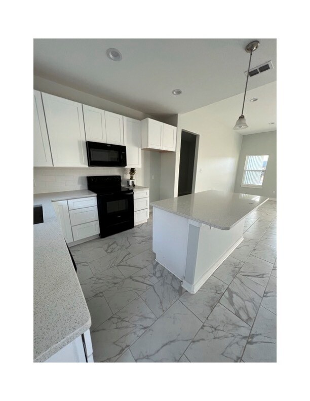 Foto del edificio - 938 Redwood Ave