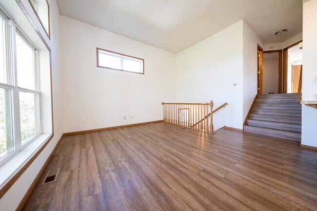 Foto del edificio - 4892 Bluff Heights Trail SE