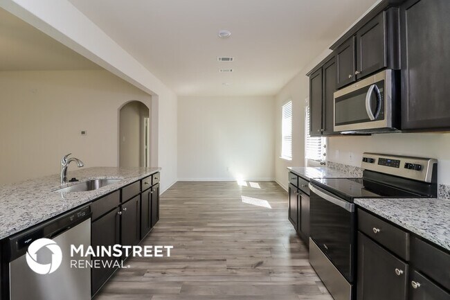 Foto del edificio - 157 Switchback Hl Rd