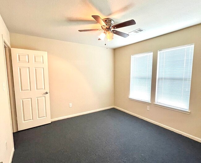 Foto del edificio - 2508 S Houston Ave