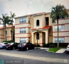 Building Photo - 3330 Pinewalk Dr N
