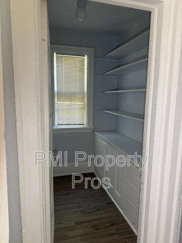 Building Photo - 1621 N 38th St