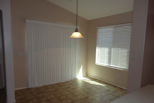Building Photo - Corner lot Arizona Meadows at Terralea 3 b...