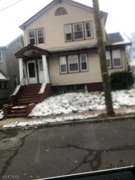 Building Photo - 2040 Edison Terrace