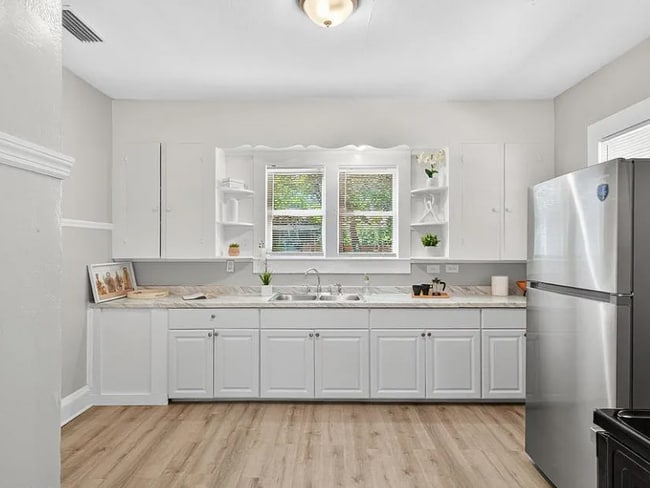 Foto del edificio - 5518 Alta St