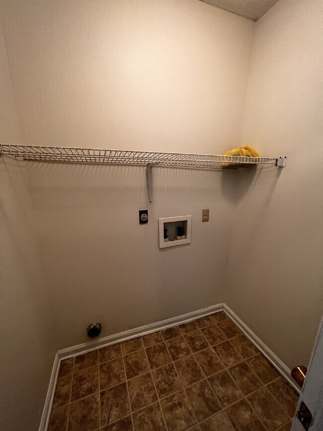 Foto del edificio - Home For Rent