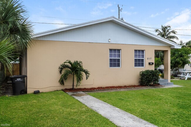Building Photo - 4 br, 2 bath House - 950 York Street
