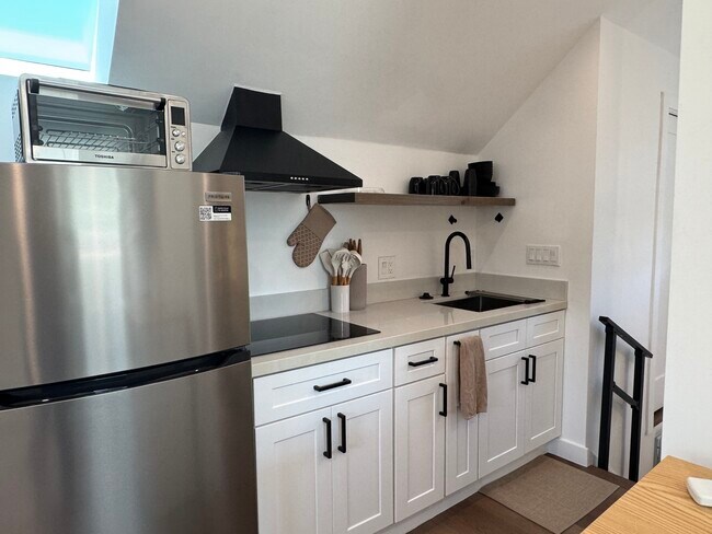 Foto del edificio - 500 Maple Ave