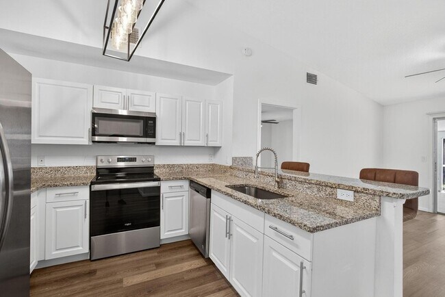 Building Photo - 5058 Canal Cir E