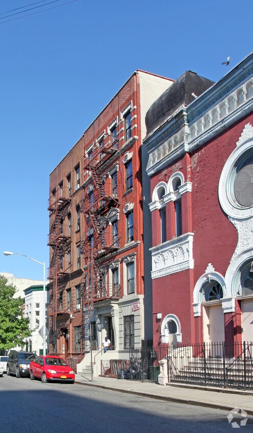 Primary Photo - 27 W 118th St
