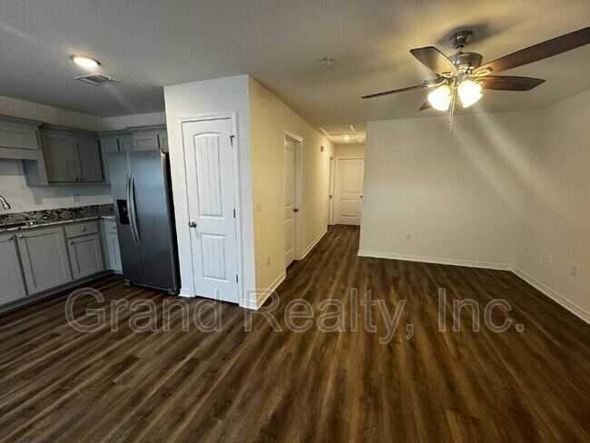 Foto del edificio - 6297 Holland Rd