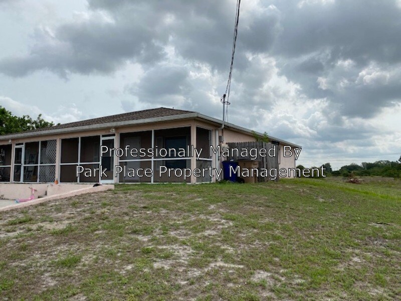 Primary Photo - 1139 Gilbert Ave S